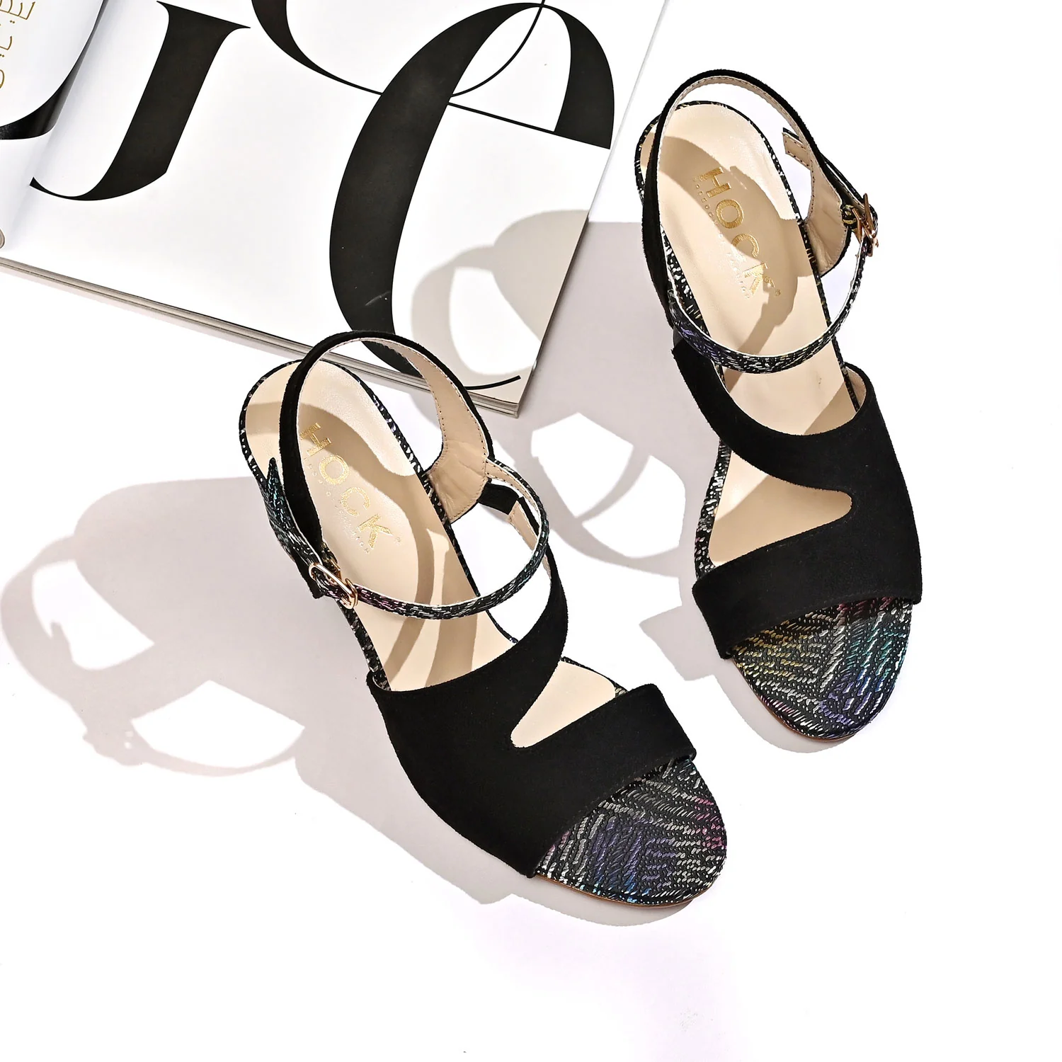 Mia - Image 6